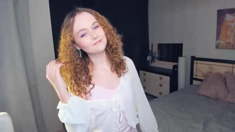 Violet online show from 02/12/26, 05:41