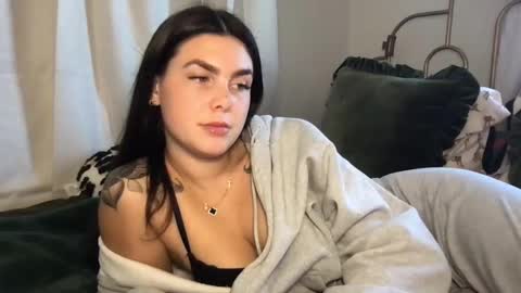 Stacy online show from 09/19/25, 05:24