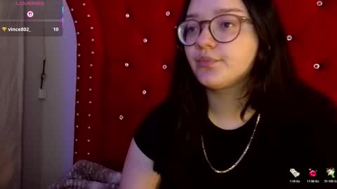 Snapshot of star_ls chatting on 12/17/25, 10:05 Star online show from 12/17/25, 10:05