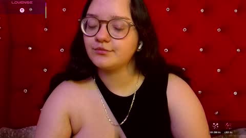 Snapshot of star_ls chatting on 12/19/25, 09:33 Star online show from 12/19/25, 09:33