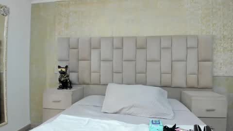 Snapshot of starbutterflyy_ chatting on 10/02/25, 03:57 STAR online show from 10/02/25, 03:57