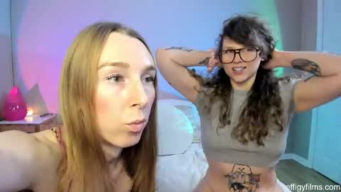 Snapshot of starduvall chatting on 02/12/25, 11:09 Star Deluge online show from 02/12/25, 11:09