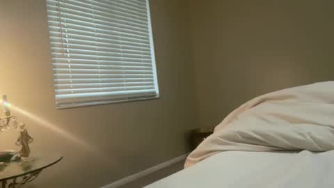 Snapshot of starentertainment chatting on 09/29/25, 10:14 starentertainment online show from 09/29/25, 10:14