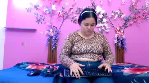 alejandra online show from 05/25/26, 07:20