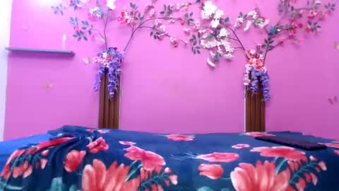alejandra online show from 06/19/26, 08:12