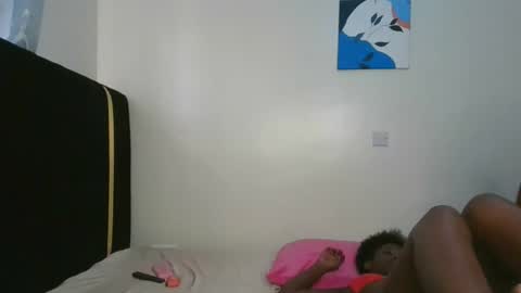 lia online show from 11/28/25, 08:28