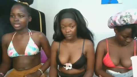 lia online show from 11/30/25, 06:12