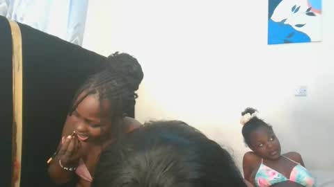 lia online show from 12/03/25, 07:38