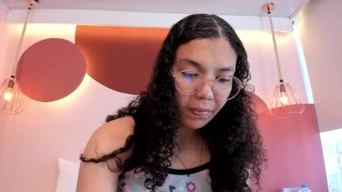 Stark Jones online show from 09/26/25, 01:15