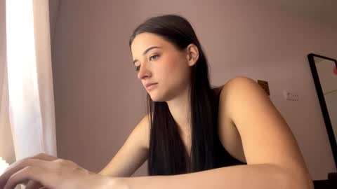 Snapshot of starlabieler chatting on 06/24/26, 10:47 Lola online show from 06/24/26, 10:47