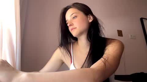 Snapshot of starlabieler chatting on 07/05/26, 11:28 Lola online show from 07/05/26, 11:28