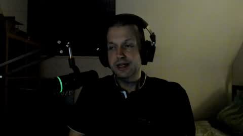 Snapshot of starlight1987 chatting on 12/07/24, 07:05 Adam online show from 12/07/24, 07:05