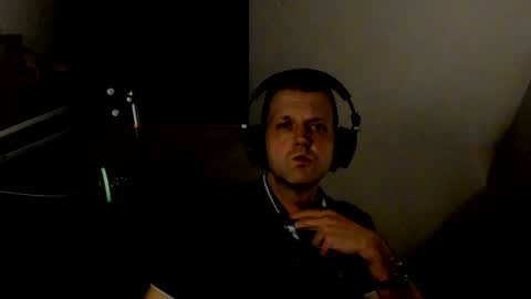 Snapshot of starlight1987 chatting on 01/01/25, 07:41 Adam online show from 01/01/25, 07:41