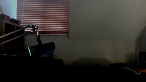 Snapshot of starlight1987 chatting on 01/22/25, 01:11 Adam online show from 01/22/25, 01:11