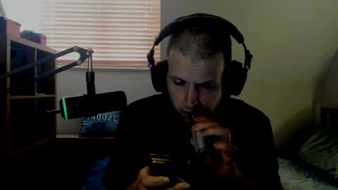 Snapshot of starlight1987 chatting on 02/22/25, 10:07 Adam online show from 02/22/25, 10:07