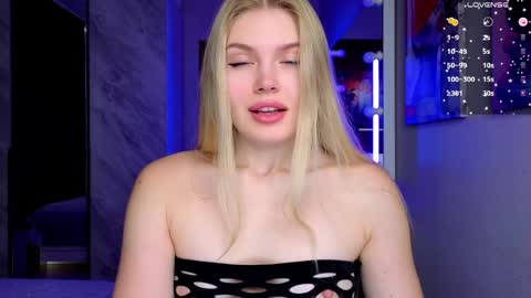 Caroline online show from 03/30/26, 02:56