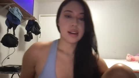 Snapshot of starlitdreams777 chatting on 03/01/25, 06:24 starlitdreams777 online show from 03/01/25, 06:24