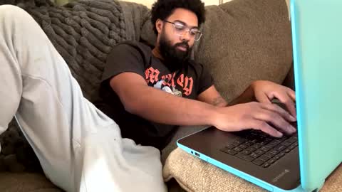 Snapshot of starr3095 chatting on 12/02/24, 03:47 starr3095 online show from 12/02/24, 03:47