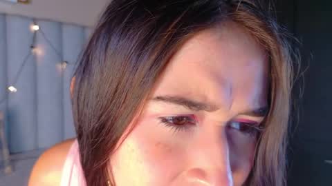 M O O N  online show from 03/31/26, 05:08