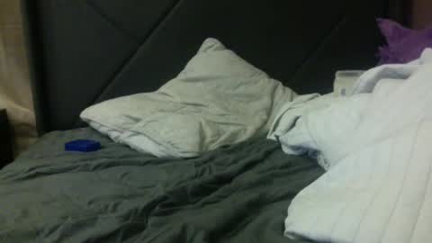 Snapshot of starshine333 chatting on 11/01/25, 06:04 ashtongue online show from 11/01/25, 06:04