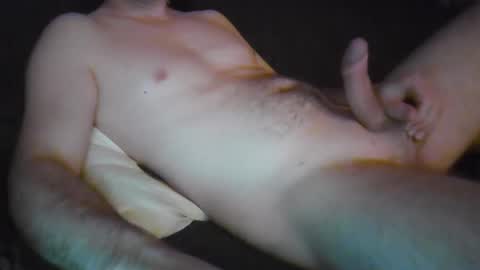 Snapshot of starsurfer55 chatting on 10/05/25, 11:35 starsurfer55 online show from 10/05/25, 11:35