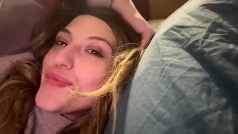 Snapshot of starving4cock chatting on 12/20/25, 08:32 Starving4cock online show from 12/20/25, 08:32