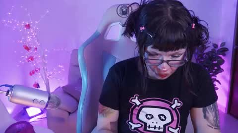 Yoko online show from 10/04/25, 02:09