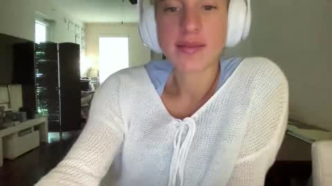 Snapshot of stassiethatsororitygirl chatting on 10/16/25, 01:56 Stassiethatsororitygirl online show from 10/16/25, 01:56