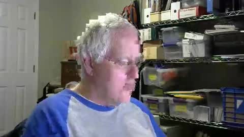 Snapshot of stasw20 chatting on 12/17/25, 10:38 stasw20 online show from 12/17/25, 10:38