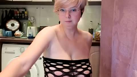 Stasya online show from 10/29/25, 02:19