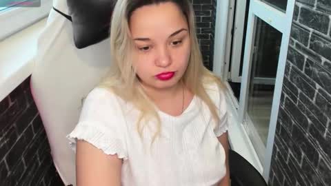 Snapshot of stasyasunshine chatting on 11/24/25, 03:28 stasyasunshine online show from 11/24/25, 03:28