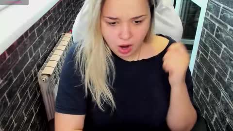 Snapshot of stasyasunshine chatting on 11/27/25, 03:08 stasyasunshine online show from 11/27/25, 03:08