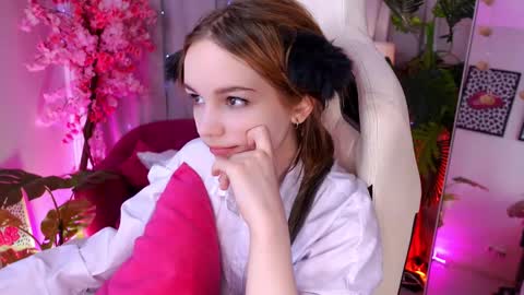 MONICA online show from 11/18/25, 12:31