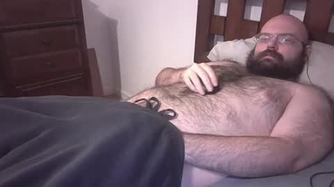 Snapshot of stealthytuna95 chatting on 04/16/26, 05:03 mike online show from 04/16/26, 05:03