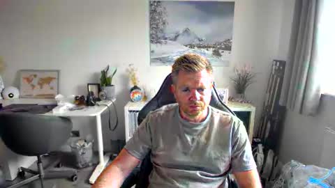 Snapshot of steelk2010 chatting on 06/01/26, 12:40 steelk2010 online show from 06/01/26, 12:40