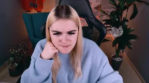 stef_nicks online show from 09/25/25, 05:44