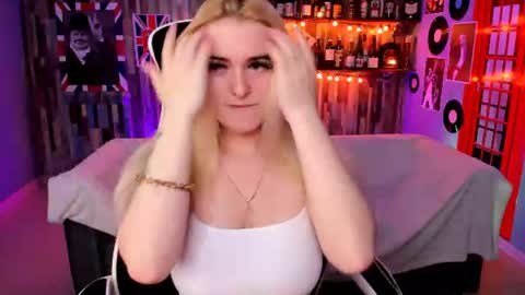 stef_nicks online show from 06/10/26, 05:07