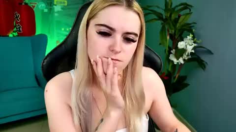 stef_nicks online show from 07/14/26, 12:44