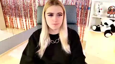 stef_nicks online show from 07/17/26, 05:03