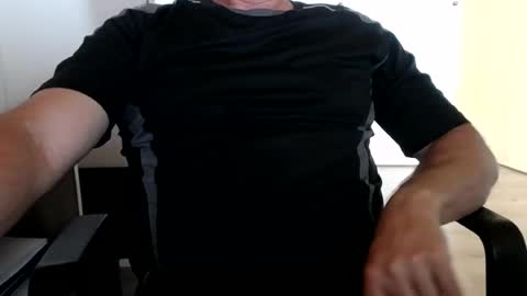 Snapshot of stefan2580 chatting on 06/30/26, 08:59 Stefan online show from 06/30/26, 08:59