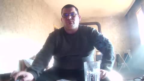 Snapshot of stefan90pt chatting on 01/27/25, 11:54 Stefan online show from 01/27/25, 11:54