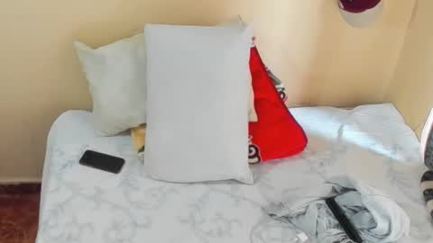 Snapshot of stefan_litleee chatting on 12/31/24, 05:29 julieth-cancer online show from 12/31/24, 05:29