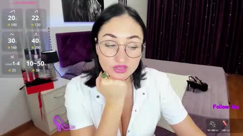 Snapshot of stefanawinter chatting on 11/20/25, 10:26 StefanaWinter online show from 11/20/25, 10:26