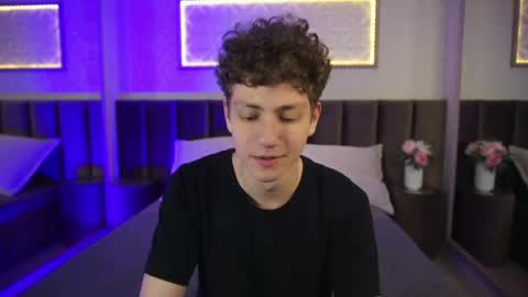 Esrefan online show from 04/15/26, 08:09