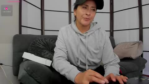 Snapshot of stefaniadiazz_ chatting on 02/09/26, 05:06 Stafania 3 online show from 02/09/26, 05:06