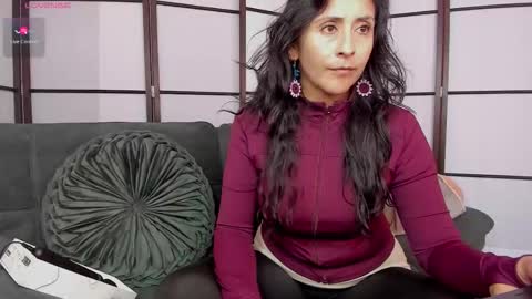 Snapshot of stefaniadiazz_ chatting on 02/20/26, 05:02 Stafania 3 online show from 02/20/26, 05:02