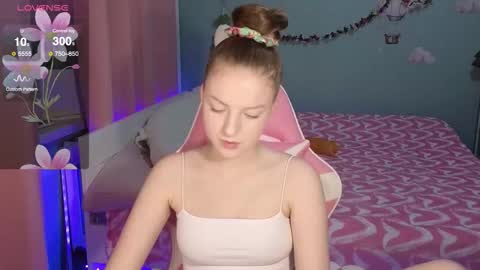 Snapshot of stefaniyaaa chatting on 10/11/25, 06:39 stefa online show from 10/11/25, 06:39