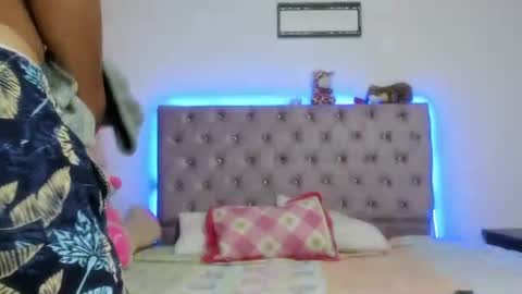 Snapshot of stefany_andruw chatting on 10/14/25, 02:07 stefany_andruw online show from 10/14/25, 02:07