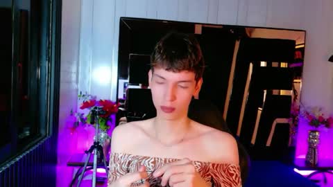 stefany piink online show from 04/18/26, 12:09