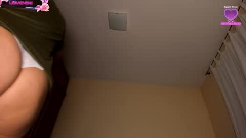 stefany online show from 09/23/25, 04:26